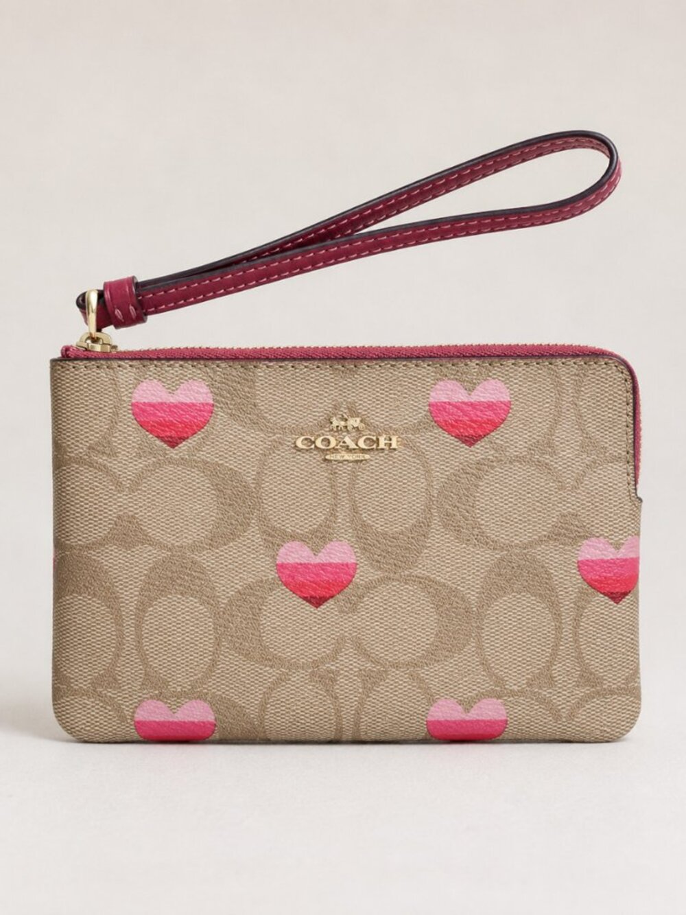 Coach Signature Stripe Heart Corner Zip Wristlet CA795 NWT Khaki Pink Hearts